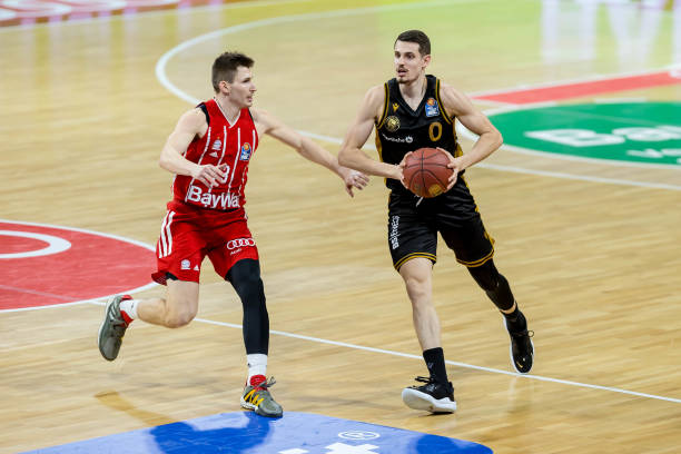 的急停跳投 的急停跳投